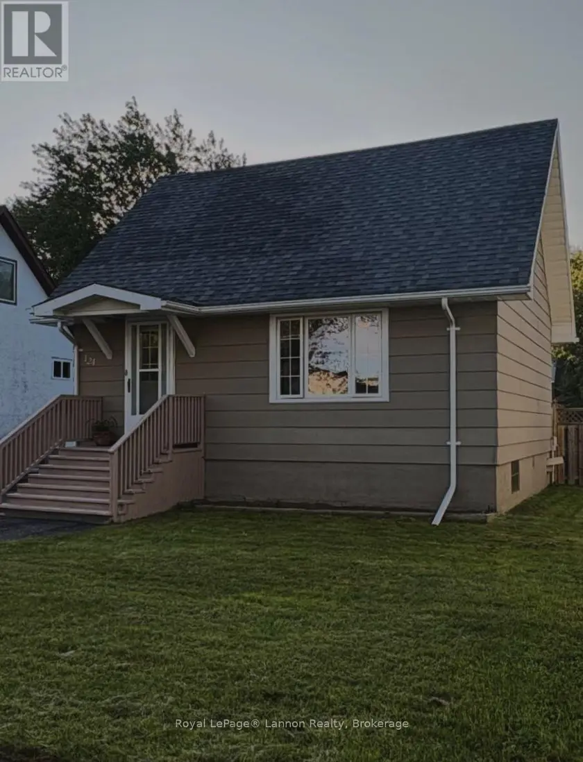 Detached at 124 KENOGAMI AVENUE S, Thunder Bay