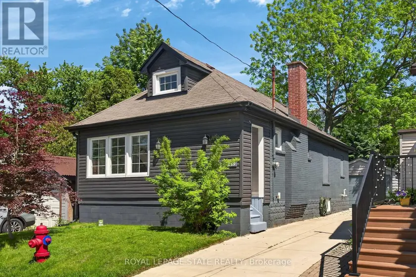 Detached at 219 HESS STREET S, Hamilton