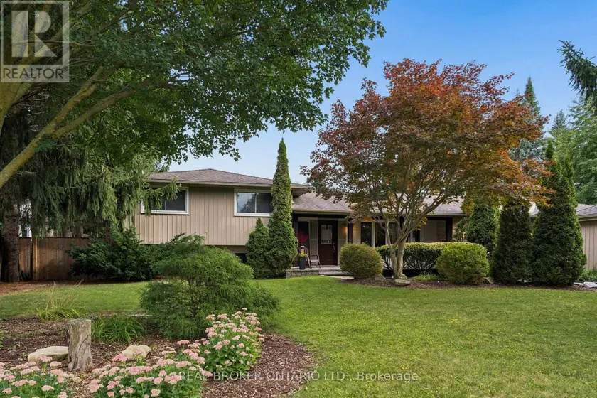 Detached at 373 FORESTLAWN ROAD, Waterloo