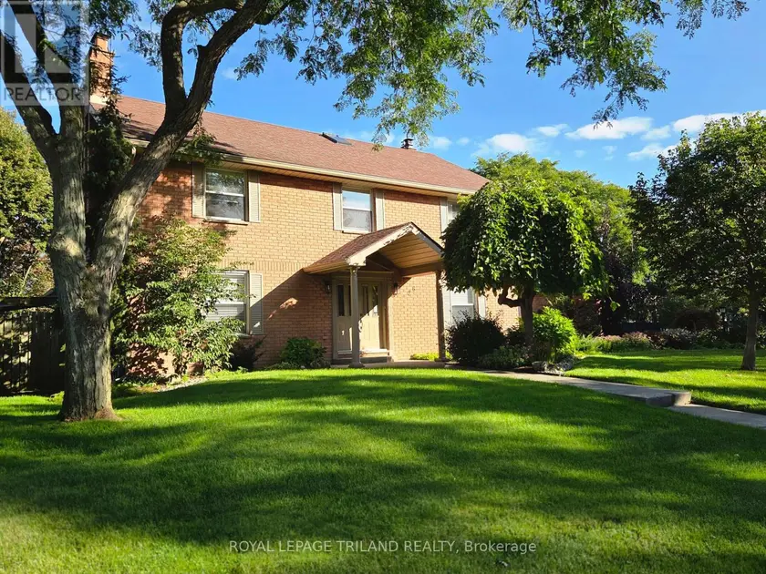 Detached at 26 NORTHCREST DRIVE, London North