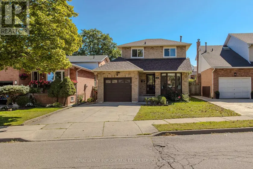 Detached at 14 ELLINGTON AVENUE, Hamilton