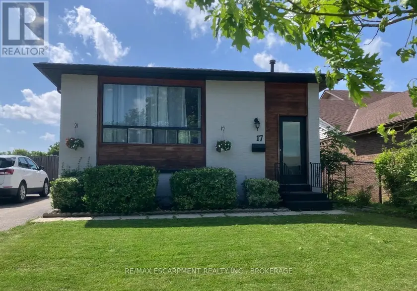 Detached at UPPER - 17 MELLENBY STREET, Hamilton