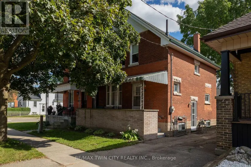 Detached at 117 ARTHUR STREET, Brantford