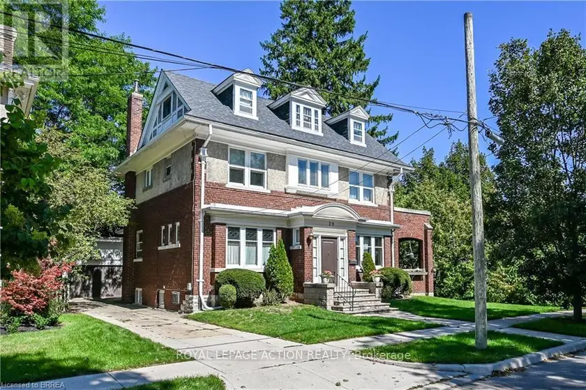 Detached at 29 LORNE CRESCENT, Brantford