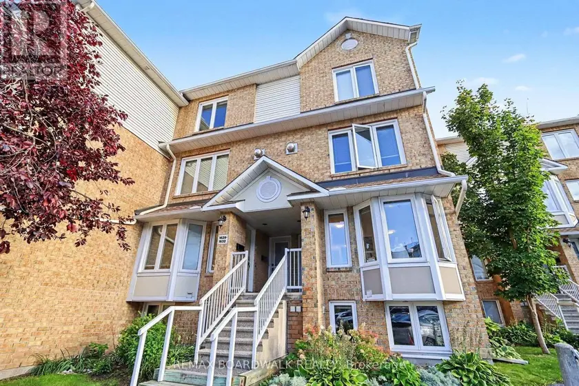 Townhouse at 1631 LOCKSLEY LANE, Ottawa