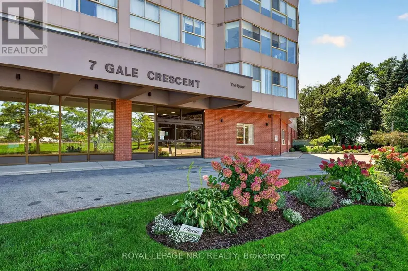 Apartment at 302 - 7 GALE CRESCENT, St. Catharines