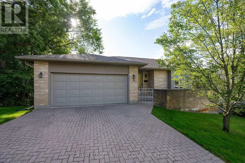 Townhouse at 25 - 1500 RICHMOND STREET, London North