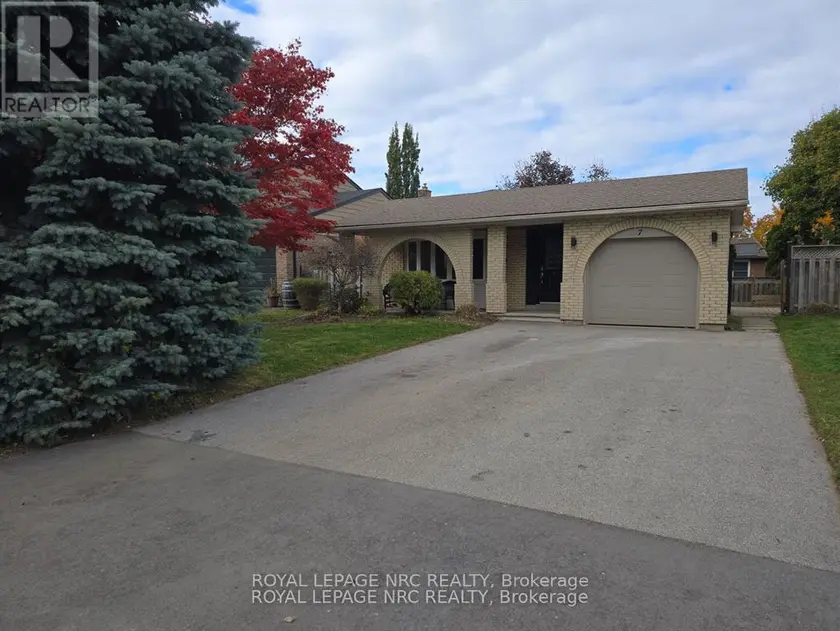 Detached at 7 BLUE SPRUCE COURT, St. Catharines