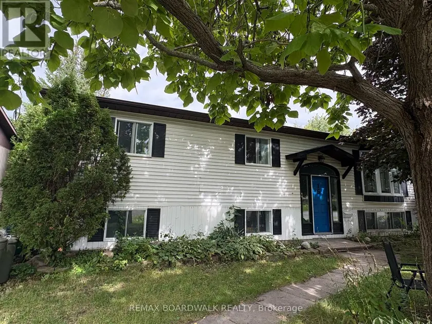 Detached at 15B DOWDALL CRESCENT, Ottawa