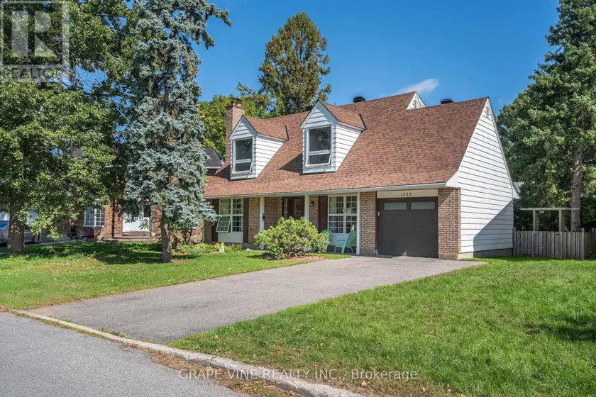 Detached at 1323 FERNWOOD DRIVE, Ottawa