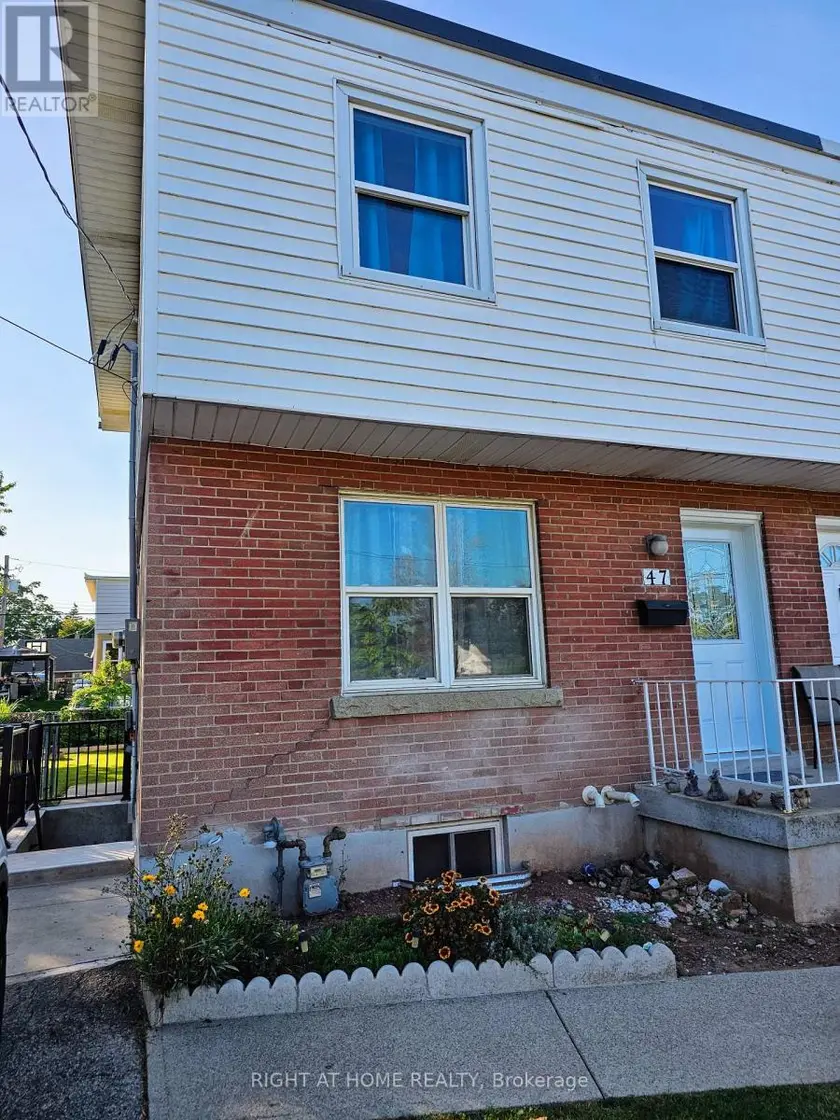 Semi-Detached/Link at 47 EASTVALE PLACE, Hamilton