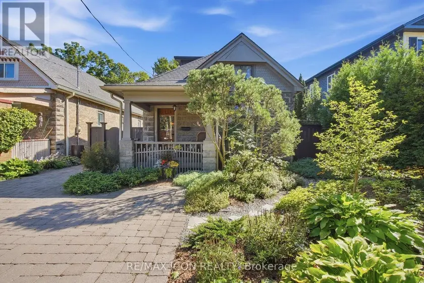 Detached at 437 EMERY STREET E, London South
