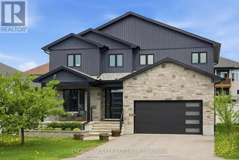 Detached at 640 MEADOWRIDGE CIRCLE, Ottawa