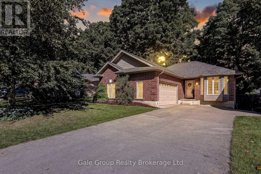 Detached at 79 POTTERS WAY, Woodstock
