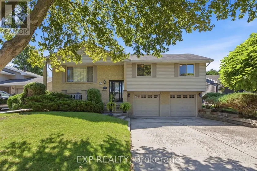 Detached at 43 TUMBLEWEED CRESCENT, London South