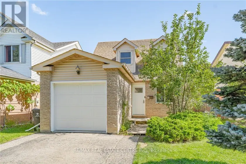 Detached at 34 CAMROSE COURT, Kitchener