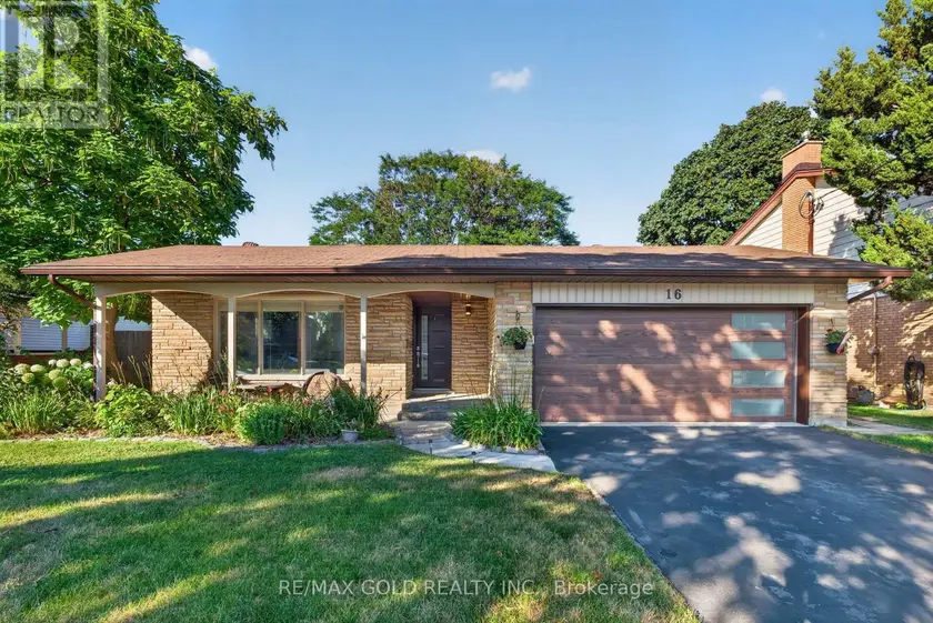 Detached at 16 MONTEREY ROAD, Kitchener