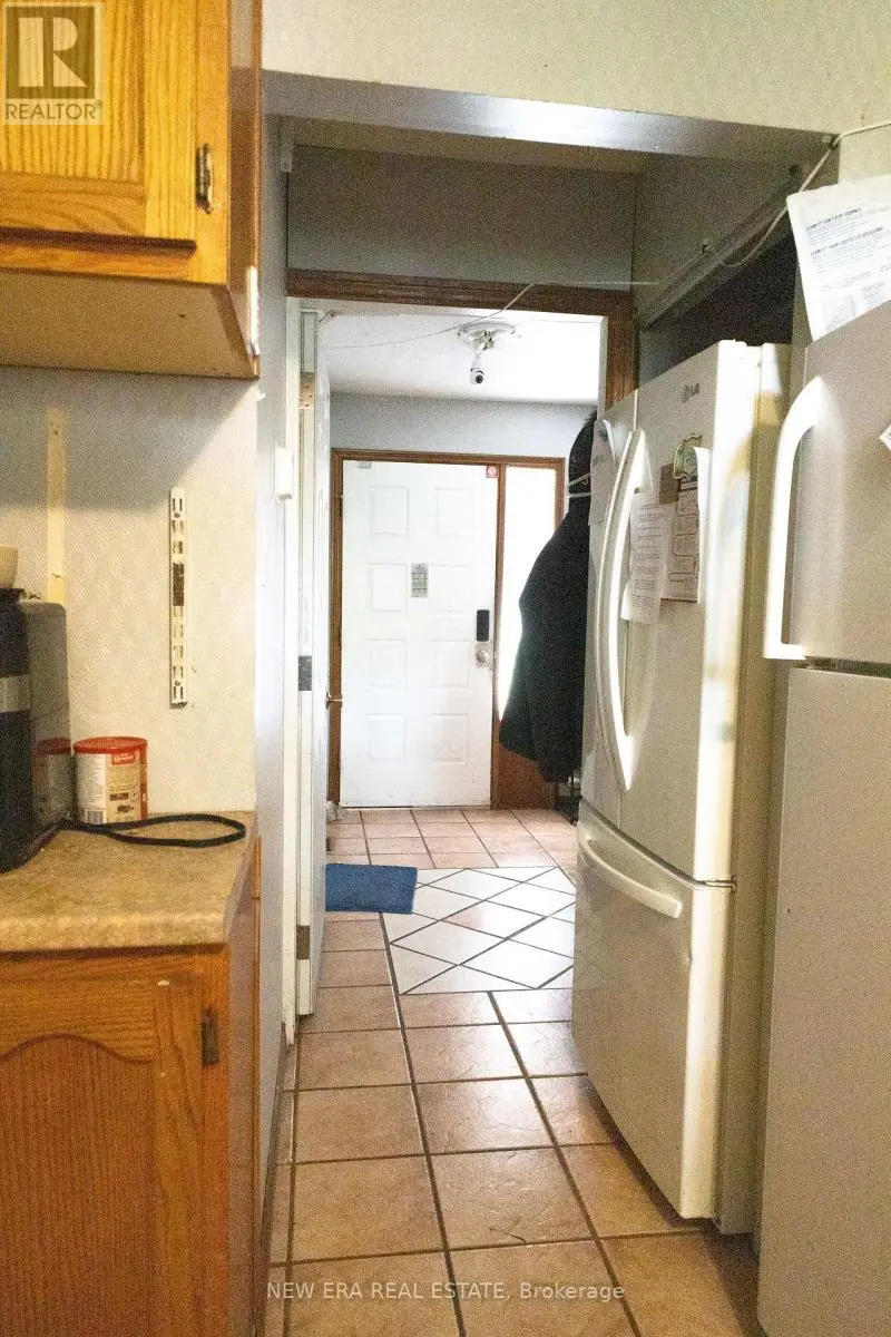 Detached at 58 AMHERST DRIVE, Kitchener
