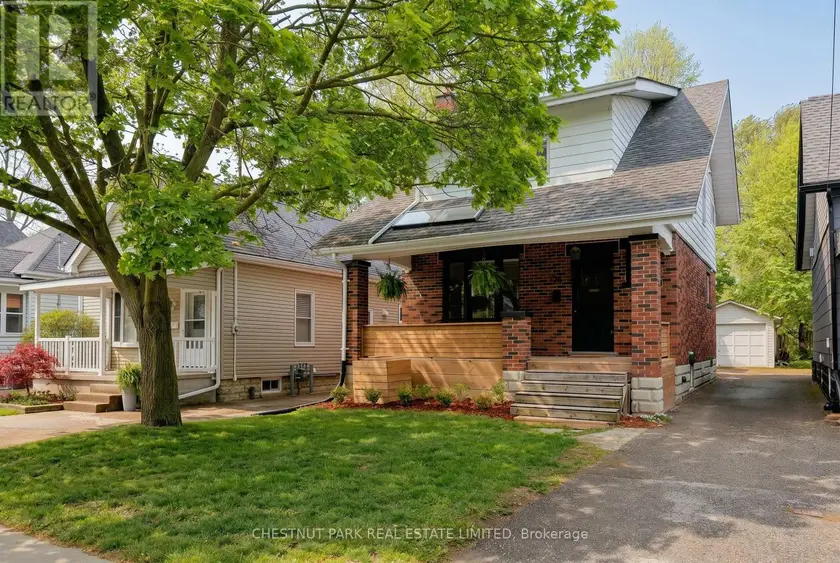 Detached at 94 BRISCOE STREET E, London South
