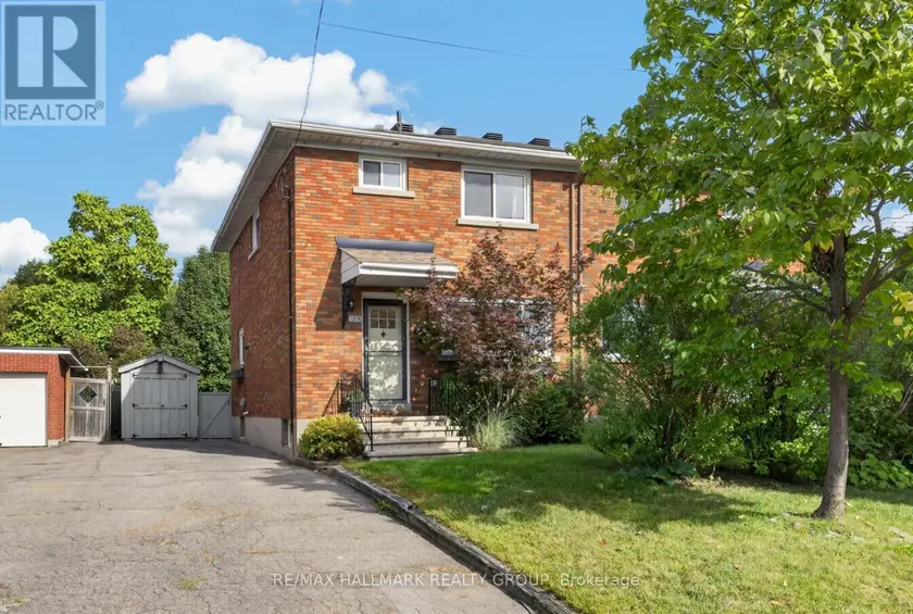 Semi-Detached/Link at 1213 EMPEROR AVENUE, Ottawa