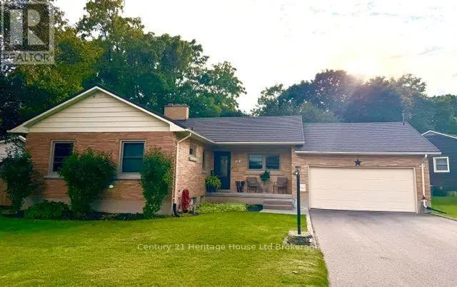 Detached at 31 PARKWOOD DRIVE, Tillsonburg
