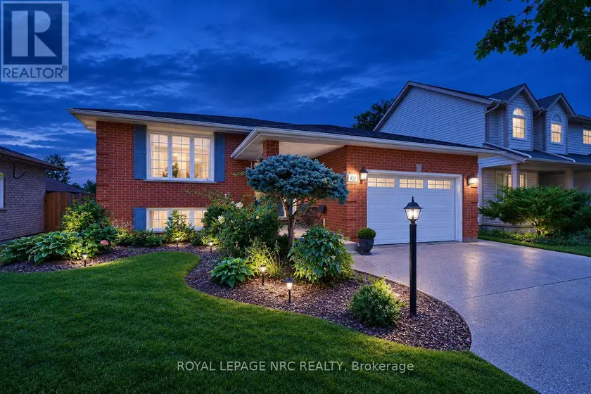Detached at 39 WEST FARMINGTON DRIVE, St. Catharines