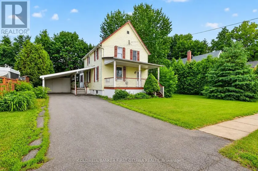 Detached at 9 MAUD STREET, South Dundas