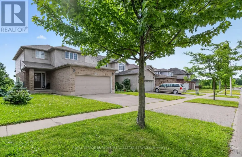 Detached at 571 CHAMPLAIN AVENUE, Woodstock