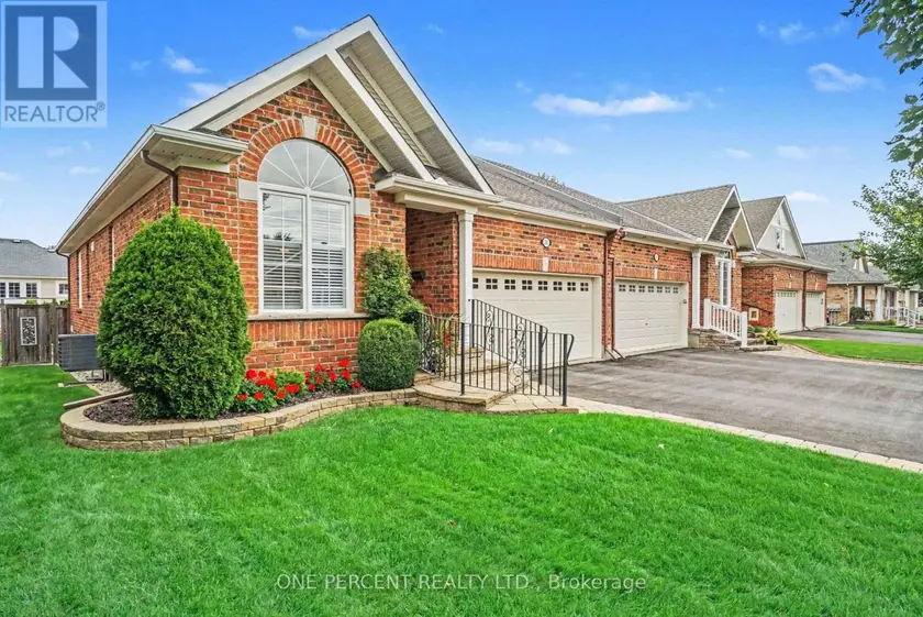Townhouse at 214 CAIRNSMORE CIRCLE, Ottawa