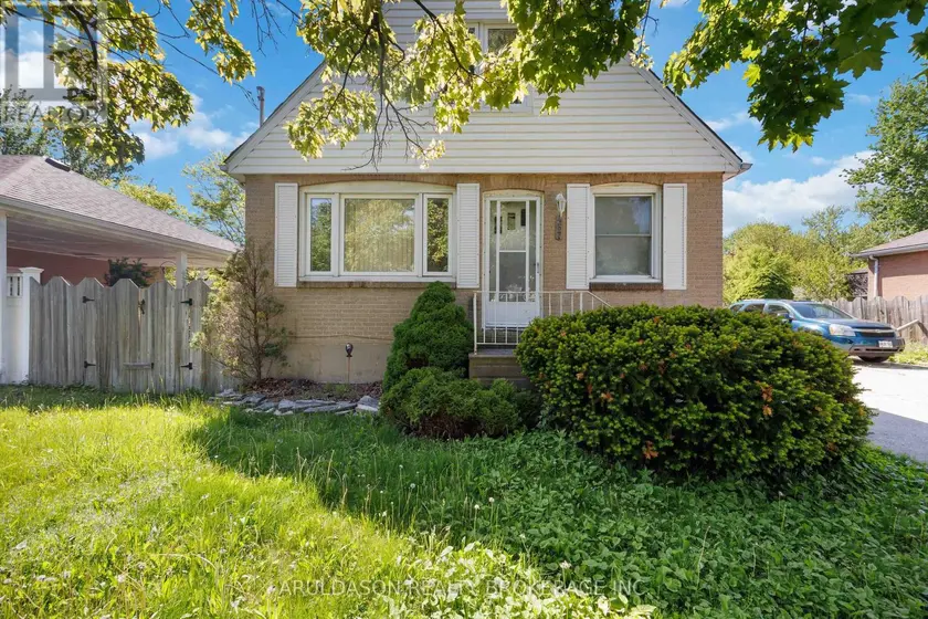 Detached at 457 MONTCALM AVENUE, Sarnia