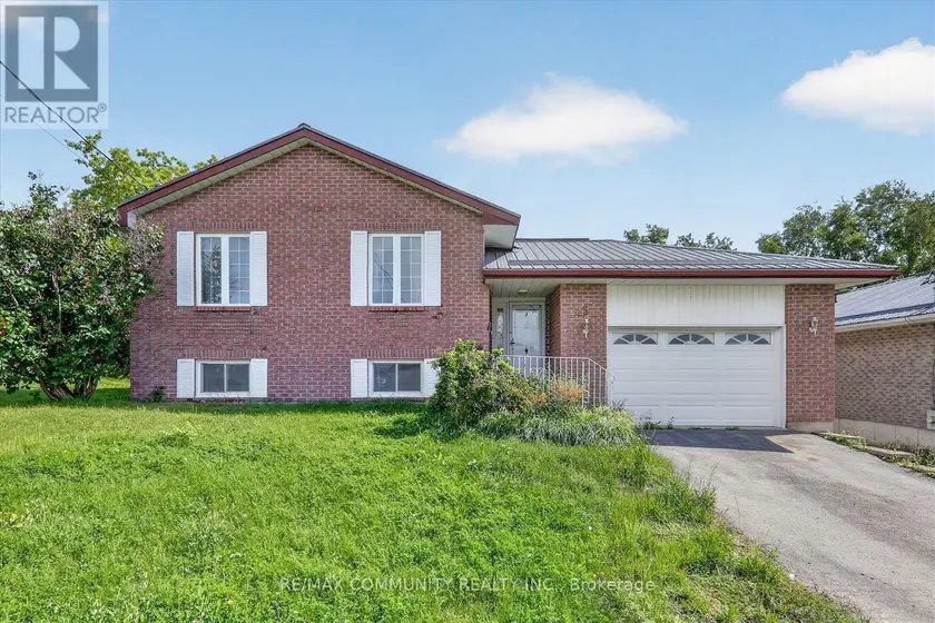 Detached at 25 TANNER DRIVE, Stirling-Rawdon