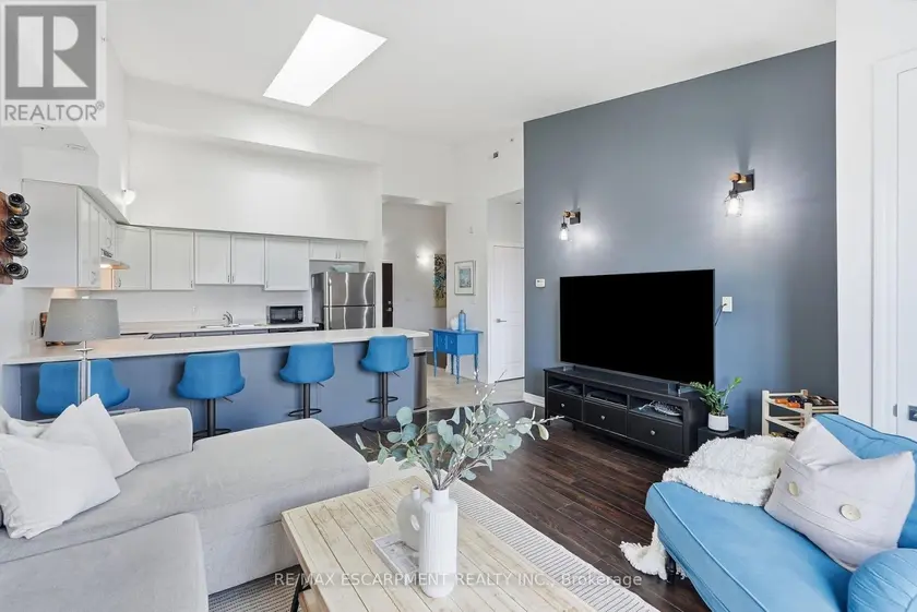 Apartment at 321 - 170 ROCKHAVEN LANE, Hamilton