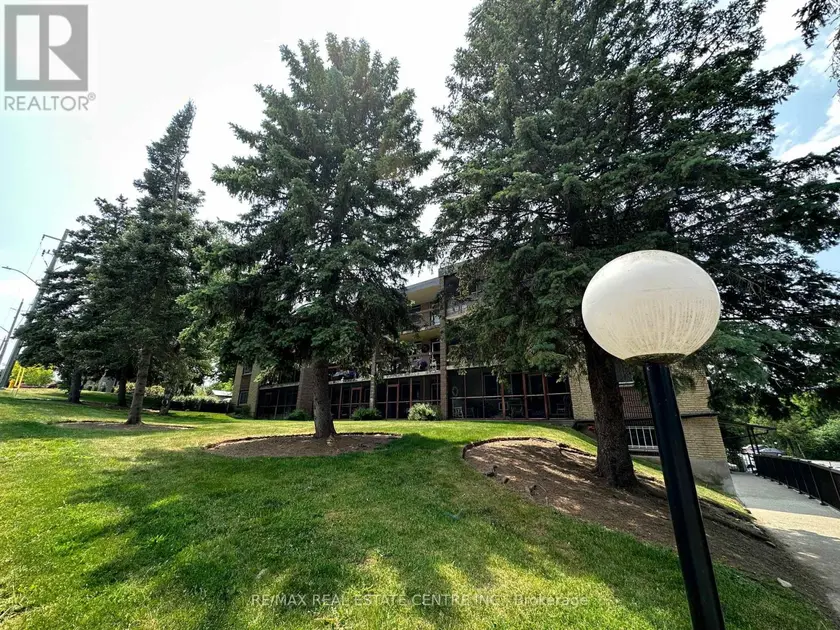 Apartment at 301 - 944 CALEDONIAN VIEW, Cambridge