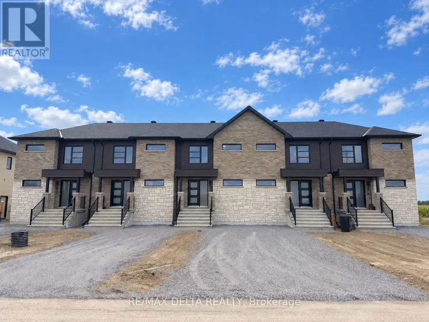Townhouse at 55 CARPE STREET, Casselman