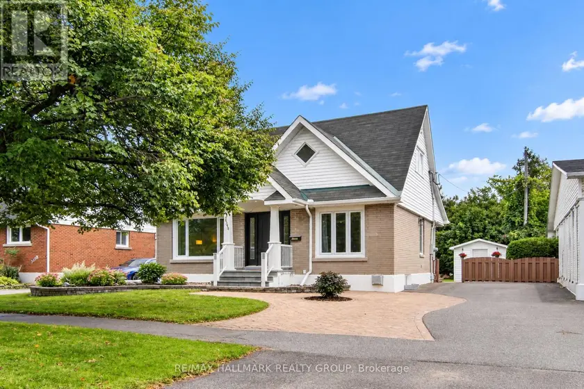 Detached at 2544 SEVERN AVENUE, Ottawa