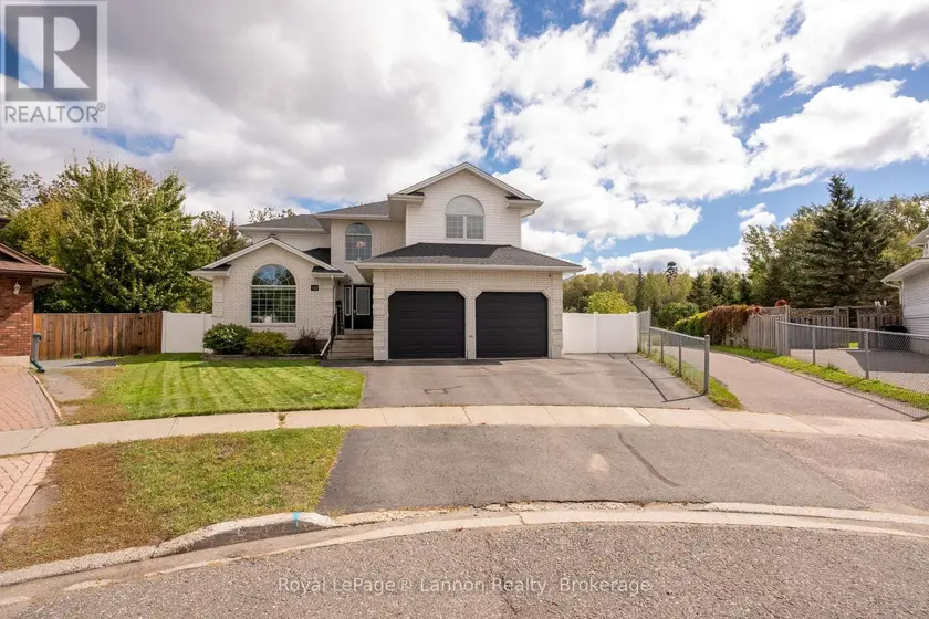 Detached at 120 LIGHT COURT, Thunder Bay