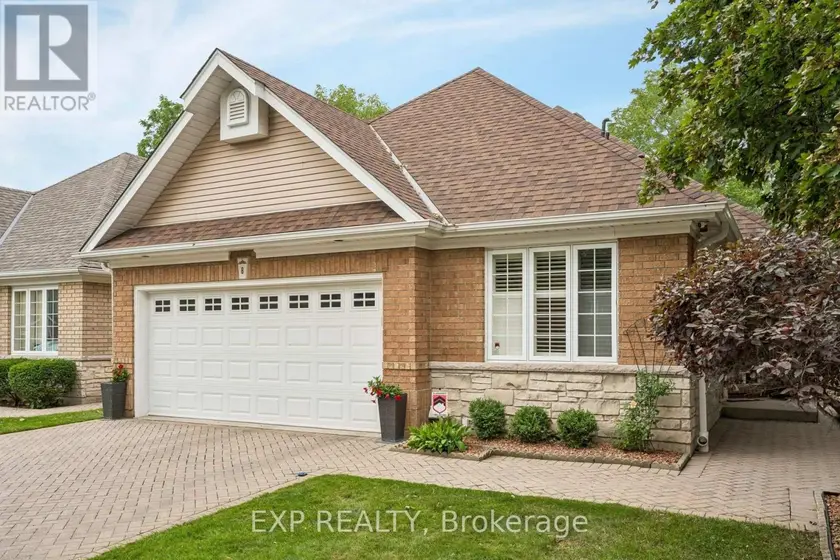 Detached at 8 - 152 DUFFERIN AVENUE, Brantford