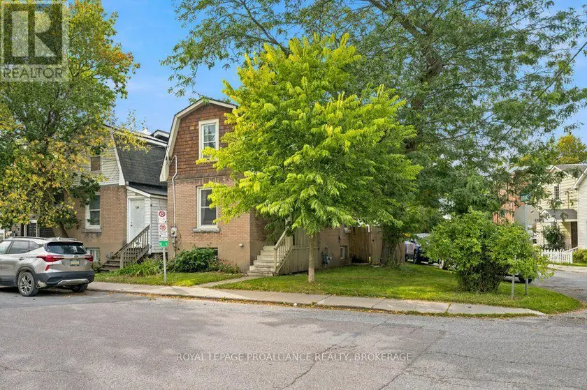 Detached at 384 BARRIE STREET, Kingston