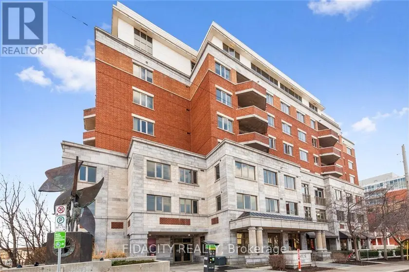 Apartment at 302 - 320 MCLEOD STREET, Ottawa