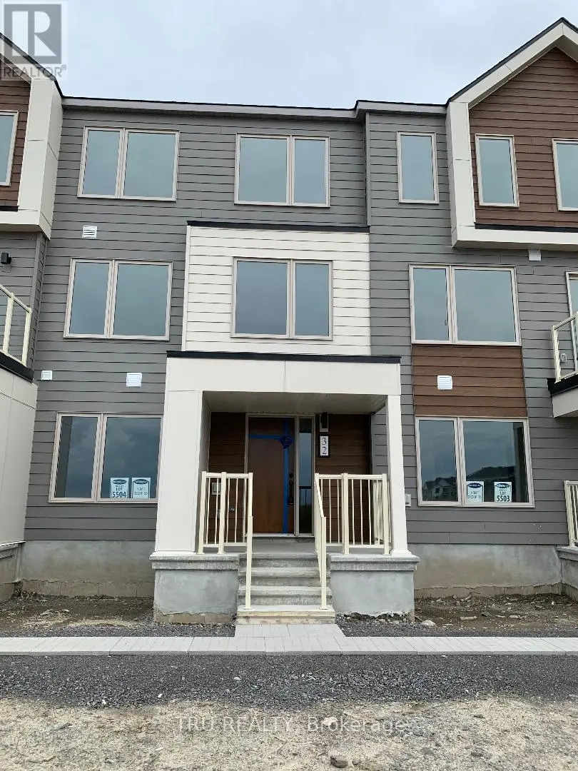Townhouse at 32 LIMNOS LANE N, Ottawa
