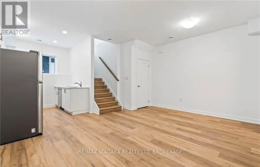 Townhouse at 214 - 781 CLARE AVENUE, Welland