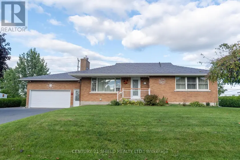 Detached at 3477 MARYDALE AVENUE, South Stormont