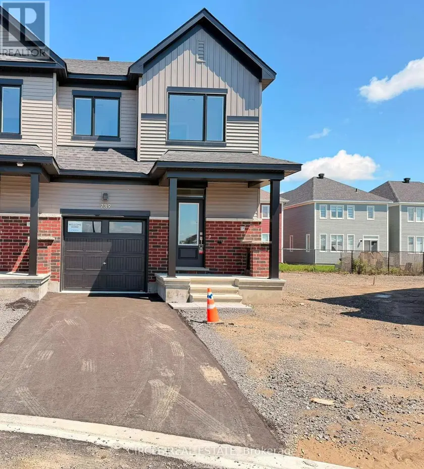 Townhouse at 739 HAFLINGER ROW, Ottawa