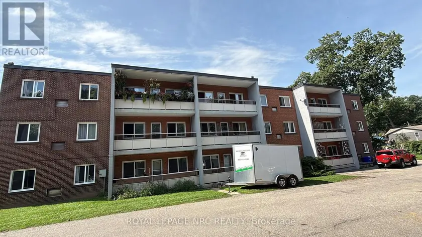 Multiplex at 27 - 6035 MURRAY STREET, Niagara Falls