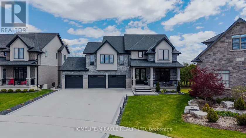 Detached at 245 TAMARACK BOULEVARD, Woodstock