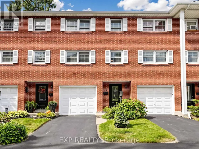Townhouse at 12 - 91 LIVINGSTON AVENUE, Grimsby
