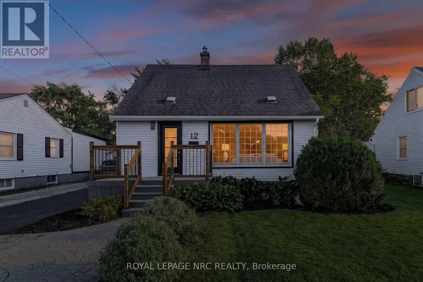 Detached at 12 ADMIRAL ROAD, St. Catharines
