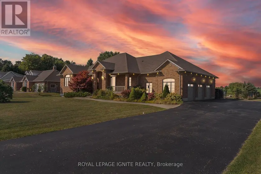 Detached at 4659 LOBSINGER LINE, Wellesley