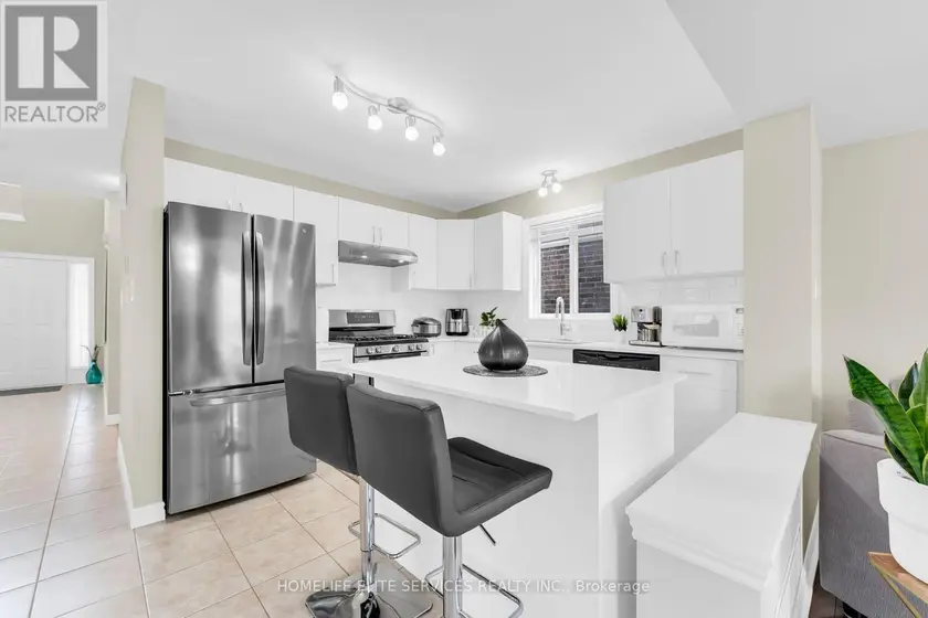 Detached at 1185 SANDBAR STREET, London North