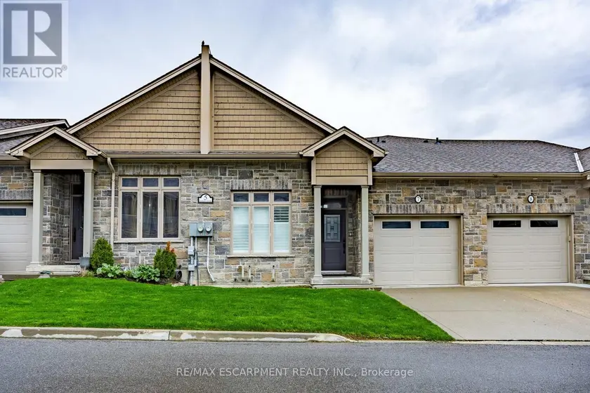 Townhouse at 7 - 5 OLD HAMILTON ROAD, Norfolk